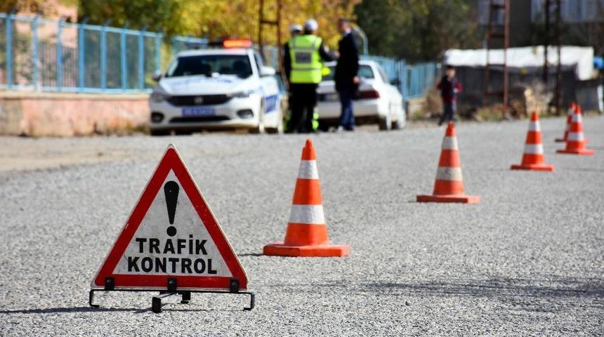 Muş’ta okul servis araçları denetlendi