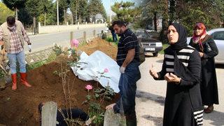 Mezarlıkta hayatlarının şokunu yaşadılar! 'Aklımız duracak sandık'