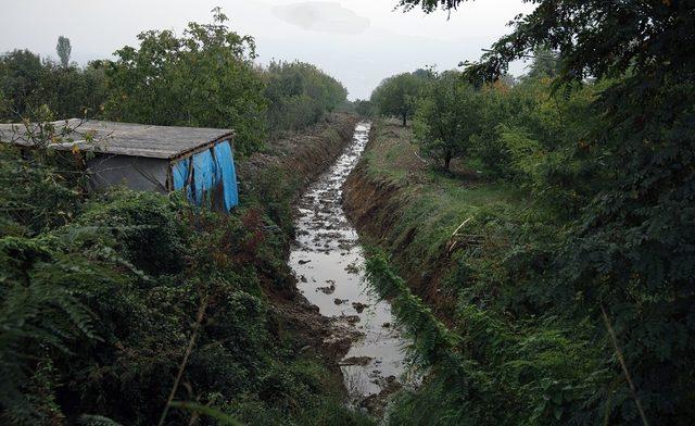 Aşağıdereköy Deresinde ıslah çalışmaları sürüyor