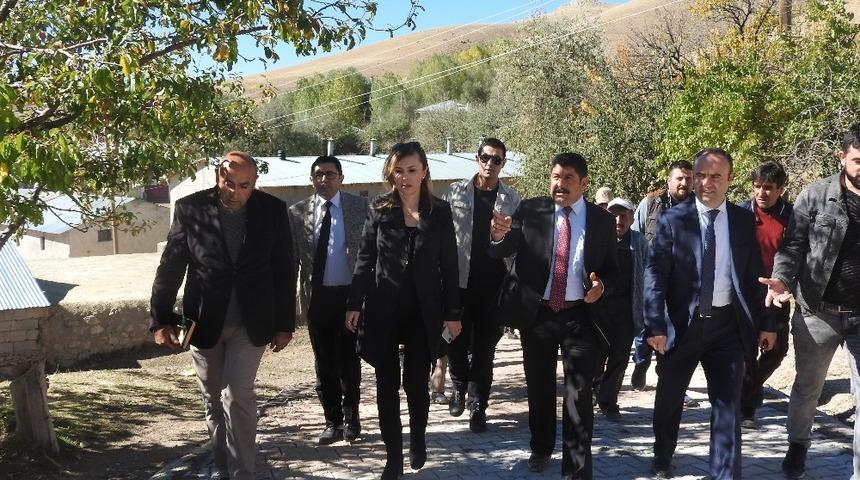 Kaymakam U&ccedil;ar&rsquo;dan Atmaca Mahallesi&rsquo;ne ziyaret