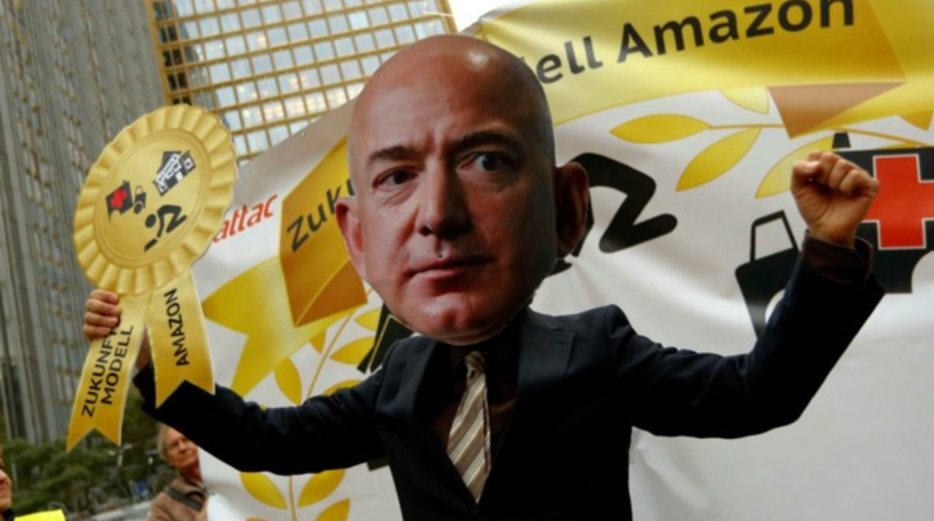 D&uuml;nyanın en zengin adamı fakirleşiyor!