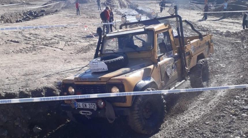 Erzincan Off-Road Doğa Sporları Kul&uuml;b&uuml; yarışlara katıldı