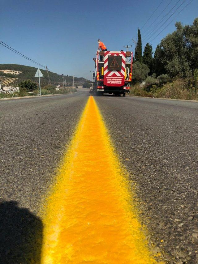 Büyükşehir yol çizgilerini hatırlattı