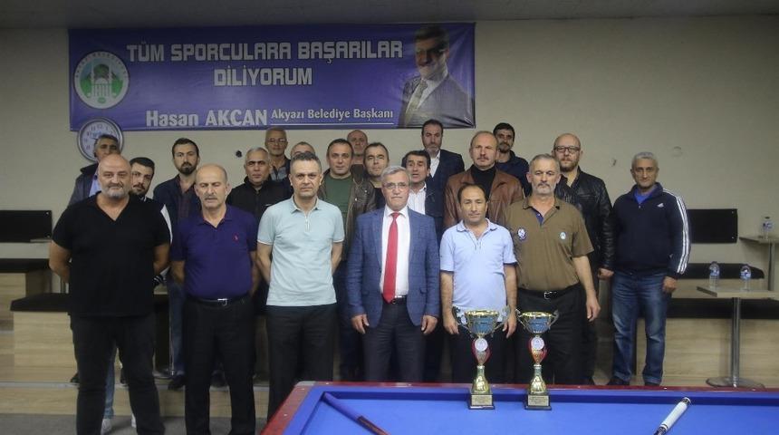 Akyazı&rsquo;da d&uuml;zenlenen 29 Ekim bilardo turnuvasında final