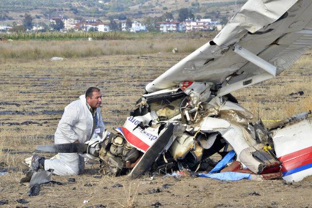 Uçak düştüğünde yardımcı pilot yaşıyormuş