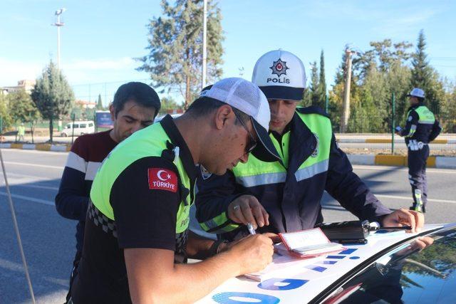 Adıyaman’da drone ile trafik uygulaması yapıldı