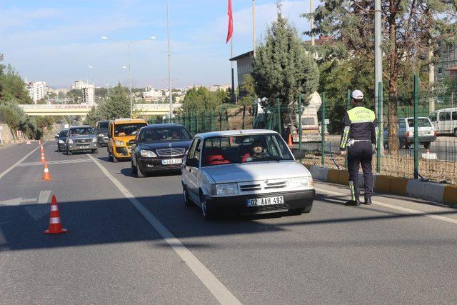 Adıyaman’da drone ile trafik uygulaması yapıldı