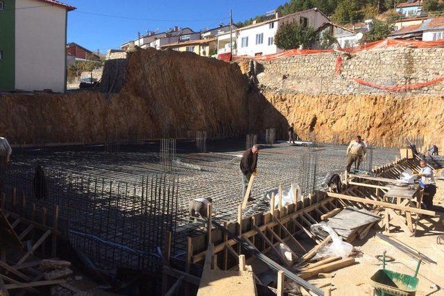 Çelikhan’ın çok amaçlı kültür merkezi inşaatı başladı