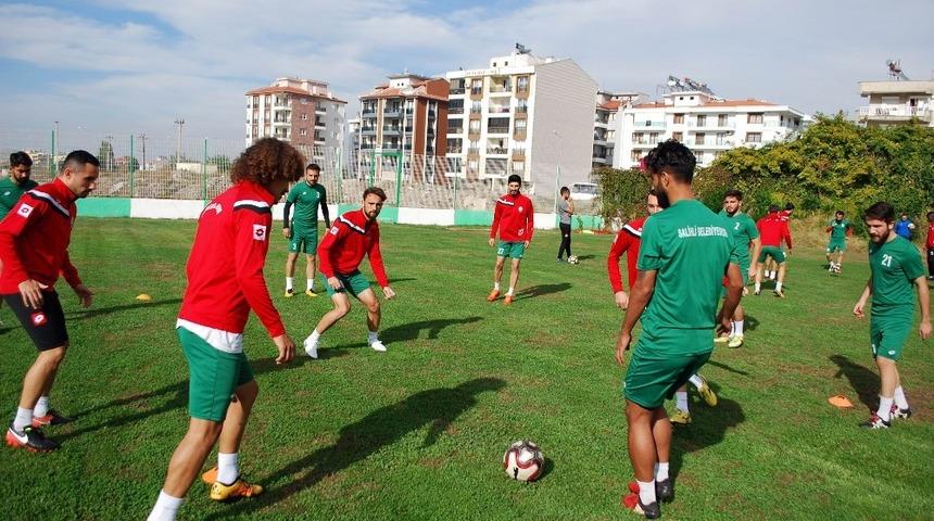 Salihli&rsquo;de g&ouml;zler Orhangazi ma&ccedil;ına &ccedil;evrildi