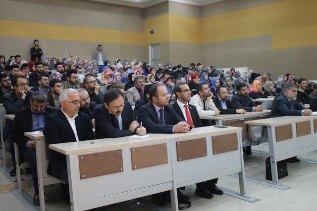 MŞÜ’de “Reform ile Aydınlanma Arasında İslam” konferansı