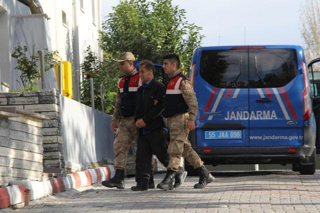 Bıçak çeken oğlunu 2 kurşunla öldürdü