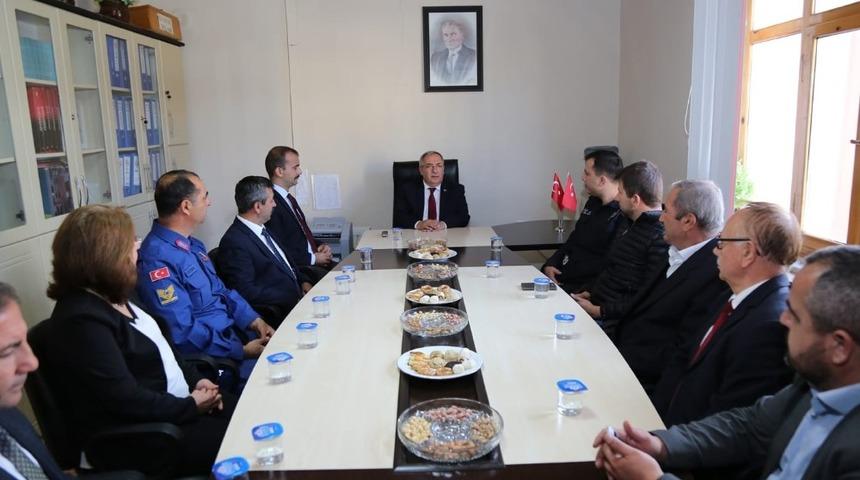 K&uuml;tahya Valisi Ahmet Hamdi Nayir&rsquo;den Pazarlar&rsquo;a veda