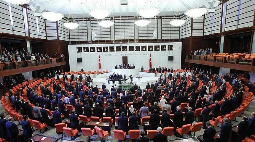 Meclis'i karıştıran kitapçık! CHP'li vekil isyan etti