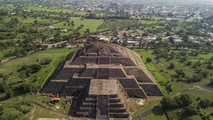  Ay Piramidi’nin altında gizli tünel bulundu G1