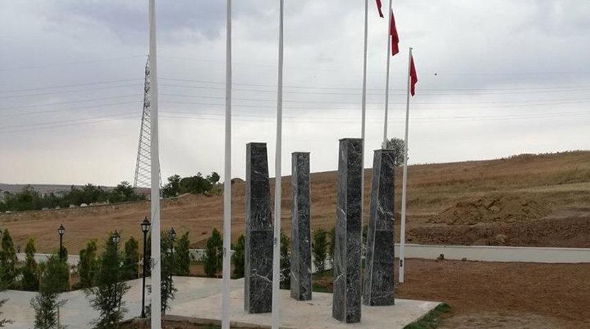 Gümüşhane'de 'belki şehit gelir' diye şehitlik yaptılar!