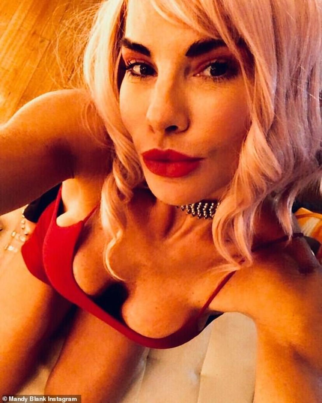 &Uuml;nl&uuml;lerin fitness antren&ouml;r&uuml; evinde &ouml;l&uuml; bulundu!