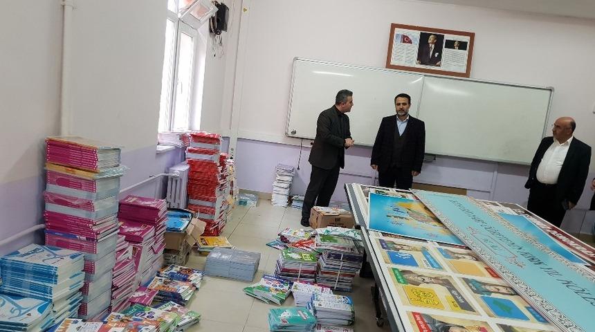 Dernekten &ouml;ğrencilere destek