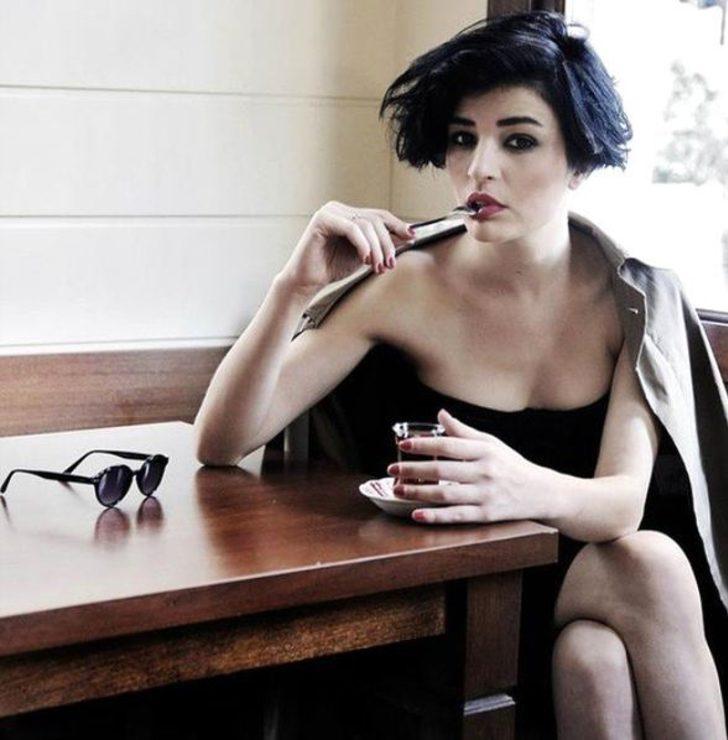 İki erkekle yatağa girmek istemedi! Kalemini kırdılar  G5