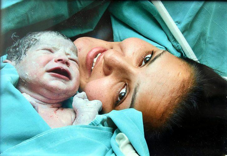 Rahminde sargı bezi unutulduğu için ölmüştü! O doktor ve hemşireye ceza G3