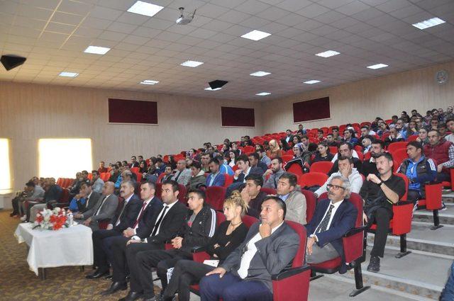 Bitlis’te ’okul sporları’ müsabakaları öncesi bilgilendirme toplantısı