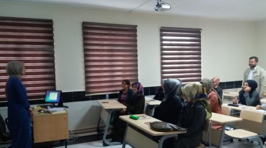 Pazarlar&rsquo;da &Ccedil;ocuk gelişimi ve Eğitimi Kursu