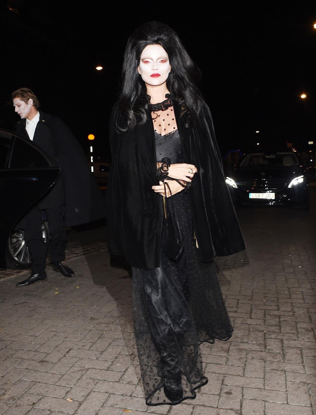 &Uuml;nl&uuml;ler bu yıl da Cadılar Bayramı i&ccedil;in &ccedil;ok iddialı