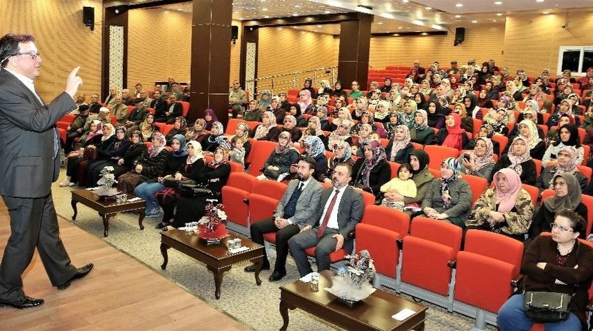 Sincan Belediyesinden anlamlı seminer