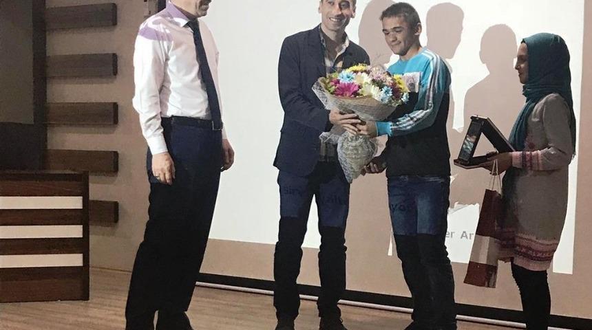 Halil Akkaş, memleketi K&uuml;tahya&rsquo;da s&ouml;yleşiye katıldı