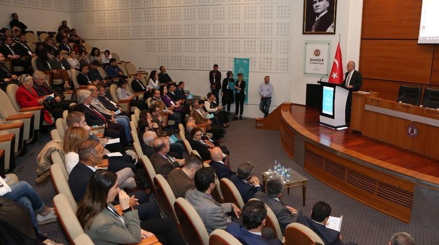 Anadolu ve G&uuml;rcistan ilişkileri Atat&uuml;rk &Uuml;niversitesinde konuşuldu
