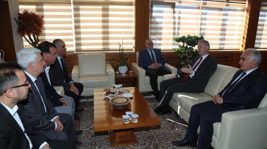 Vali G&uuml;l, "Sivas&rsquo;tan memnun ayrılacağız"