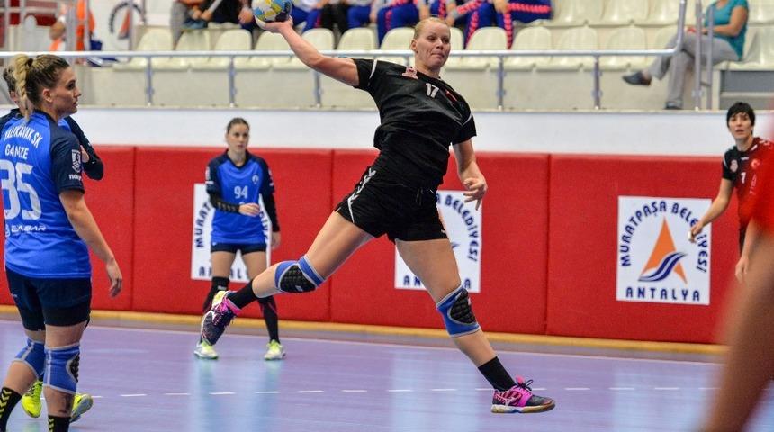 Muratpaşa gözü zirveye dikti