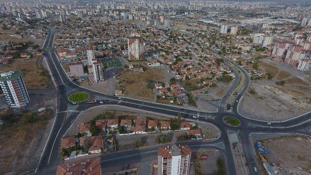 Melikgazi’de taşkın koruma kanalı, köprü, kavşak ve yol çalışması