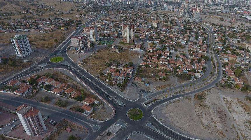 Melikgazi&rsquo;de taşkın koruma kanalı, k&ouml;pr&uuml;, kavşak ve yol &ccedil;alışması