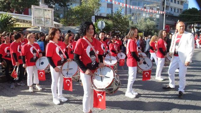 Öğretmenler bandosu ilk konserini verdi