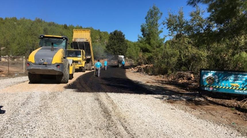 Alanya Karamanlar&rsquo;da asfalt sevinci