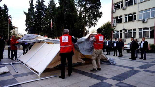 Fay kırıklarının üzerindeki Sarıgöl’de çadır kurma eğitimi