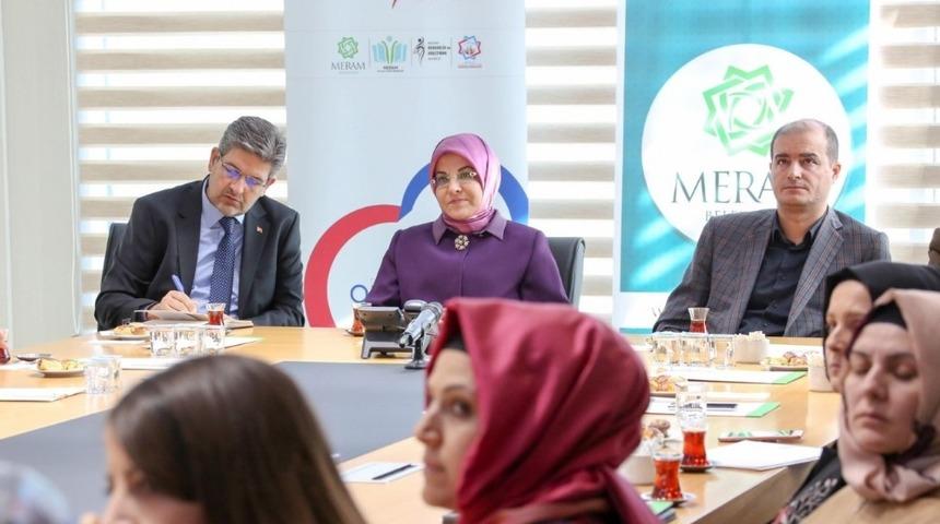 Başkan Toru: &ldquo;Aile ve gen&ccedil;leri ilgilendiren projelerin destek&ccedil;isi olacağız&rdquo;