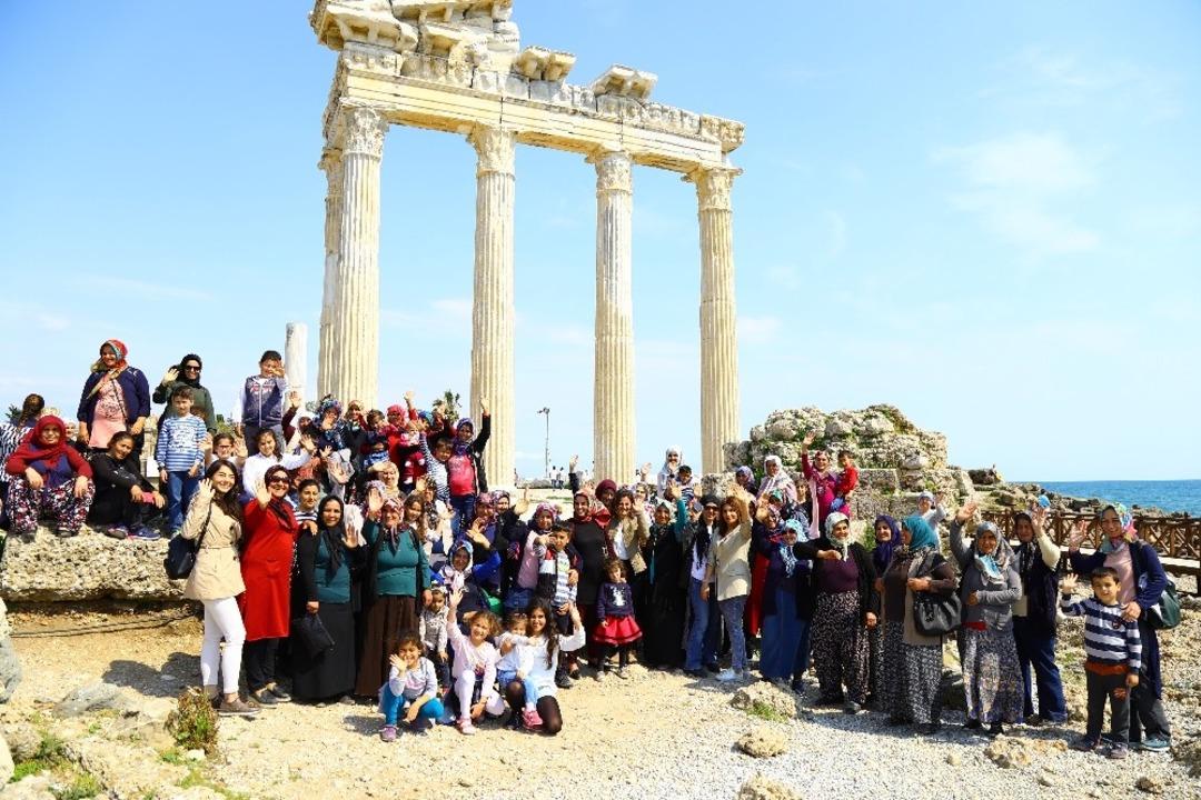 &lsquo;Torosların Kadınları Manavgat&rsquo;ı geziyor&rsquo; Projesi tamamlandı