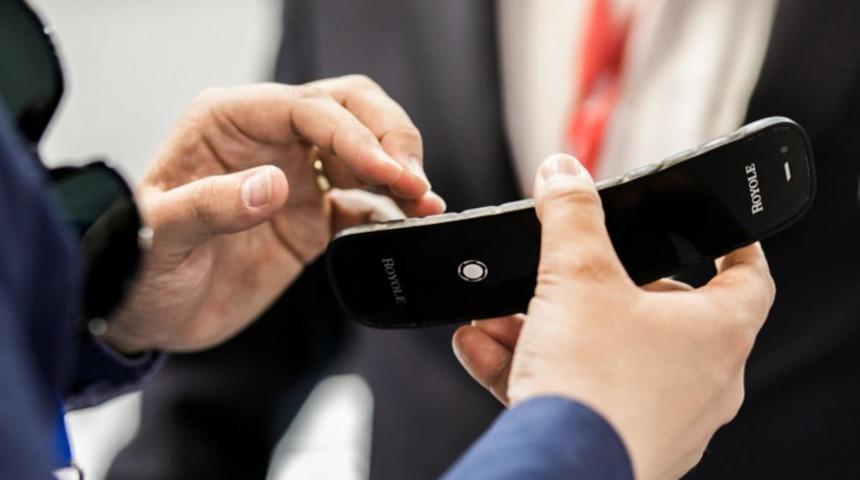 Royole ilk ekranı katlanabilen akıllı telefonunu tanıttı!