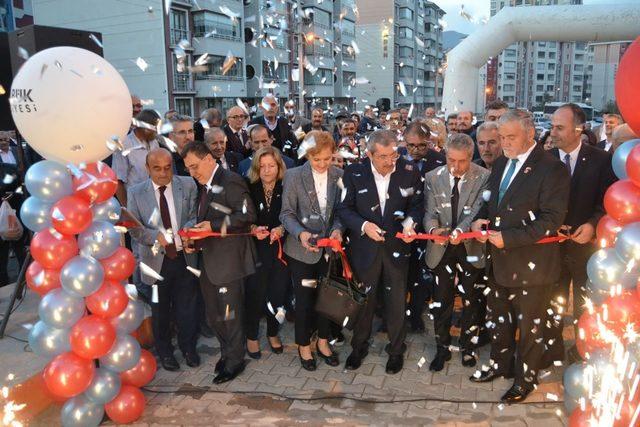 Ergenekon Mahallesi&rsquo;nde park a&ccedil;ılışı yapıldı 2