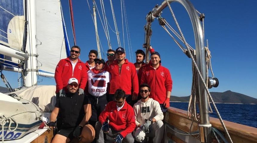 MSK&Uuml; &ouml;ğrencileri ilk yelkenli okul gemisi ile yarıştı