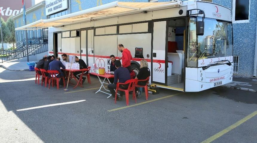 Şehitkamil&rsquo;den kan bağışına g&ouml;n&uuml;ll&uuml; destek