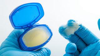 Vazelinin faydaları nelerdir? İşte vazelinin faydaları ve kullanım alanları 