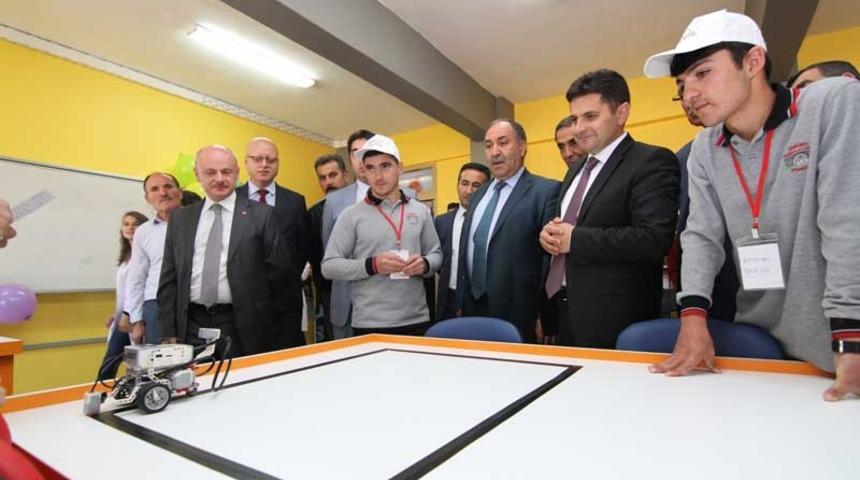 İl Milli Eğitim M&uuml;d&uuml;r&uuml; Kaygusuz: "Teknolojiyi t&uuml;ketmenin değil, teknolojiyle &uuml;retmenin zamanı"