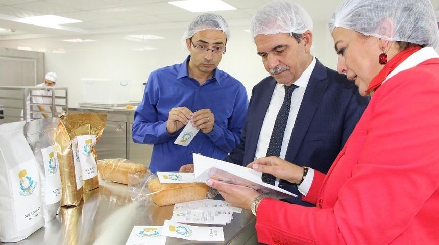 Demirkol &ccedil;&ouml;lyak ekmek fırınını ziyaret etti