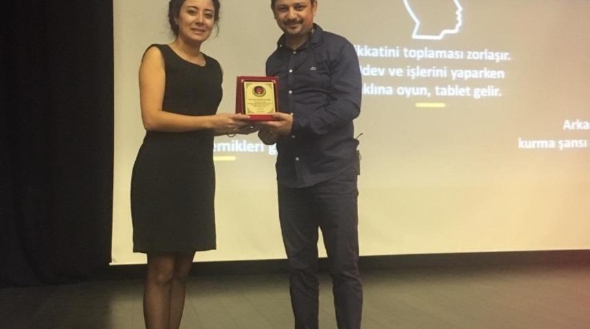 TED Kolejinde teknoloji ve zararları konulu seminer