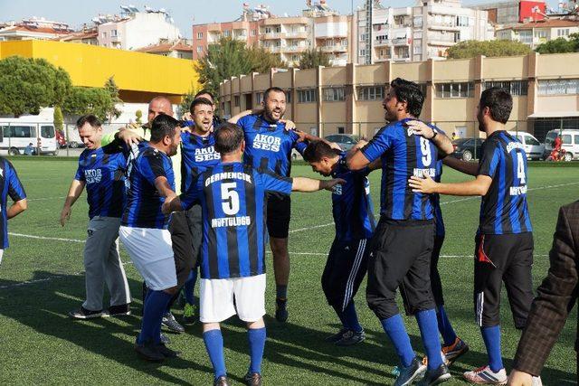 Zeytindalı Harekatı Kahramanları Futbol Turnuvasının şampiyonu Germencik oldu