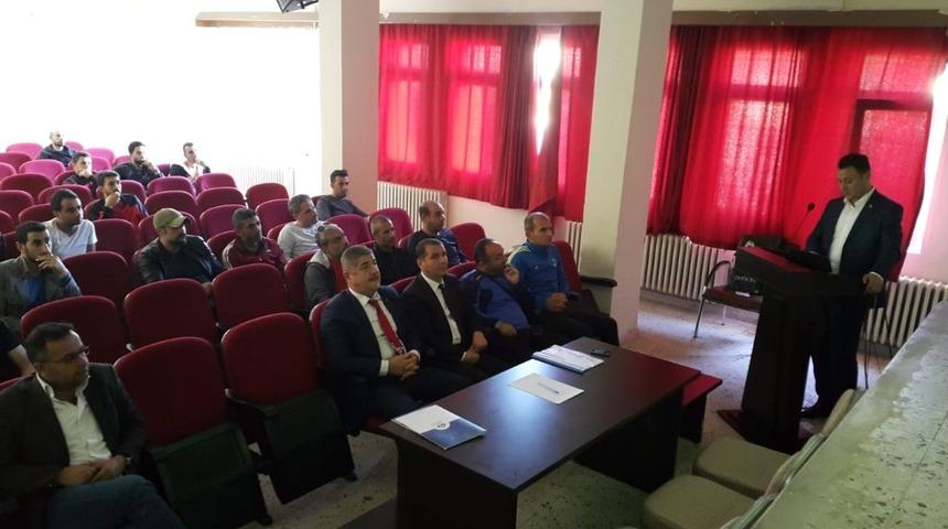 Kahta&rsquo;da okul sporları faaliyetleri ve madde bağımlılığı toplantısı yapıldı