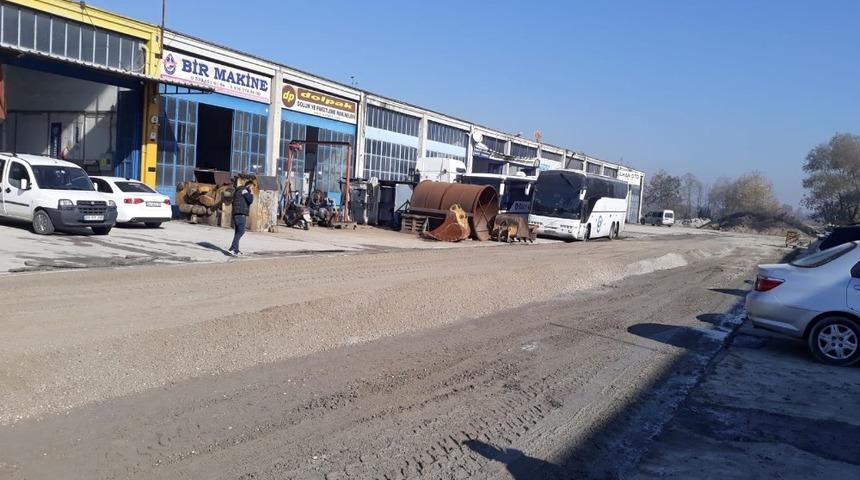 Ekipler küçük sanayi sitesinde