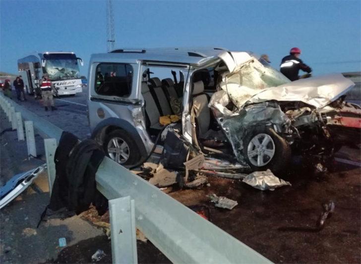 Sivas'ta feci kaza! Ölü ve yaralılar var G2